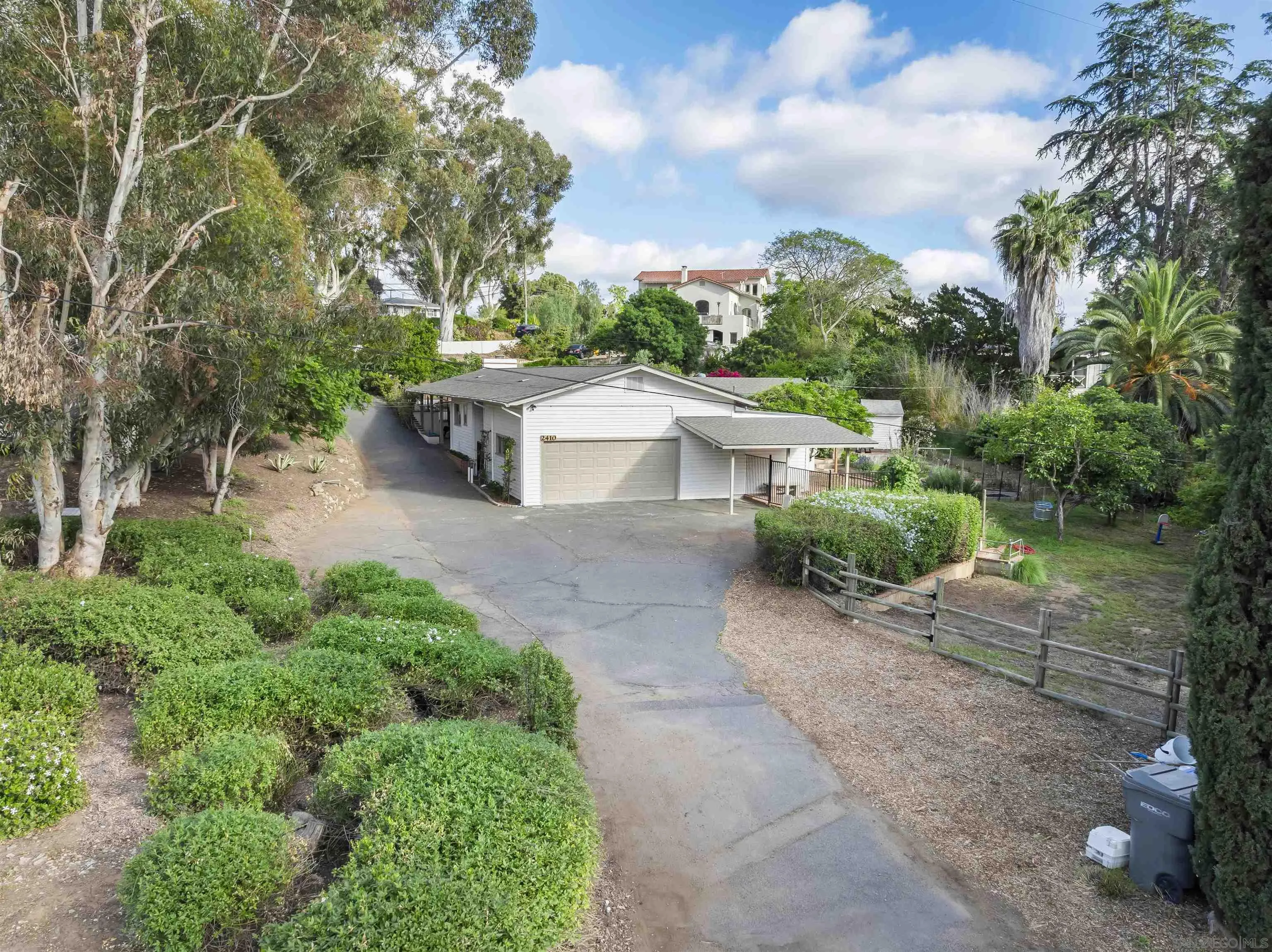 2410 Alta Vista Dr
