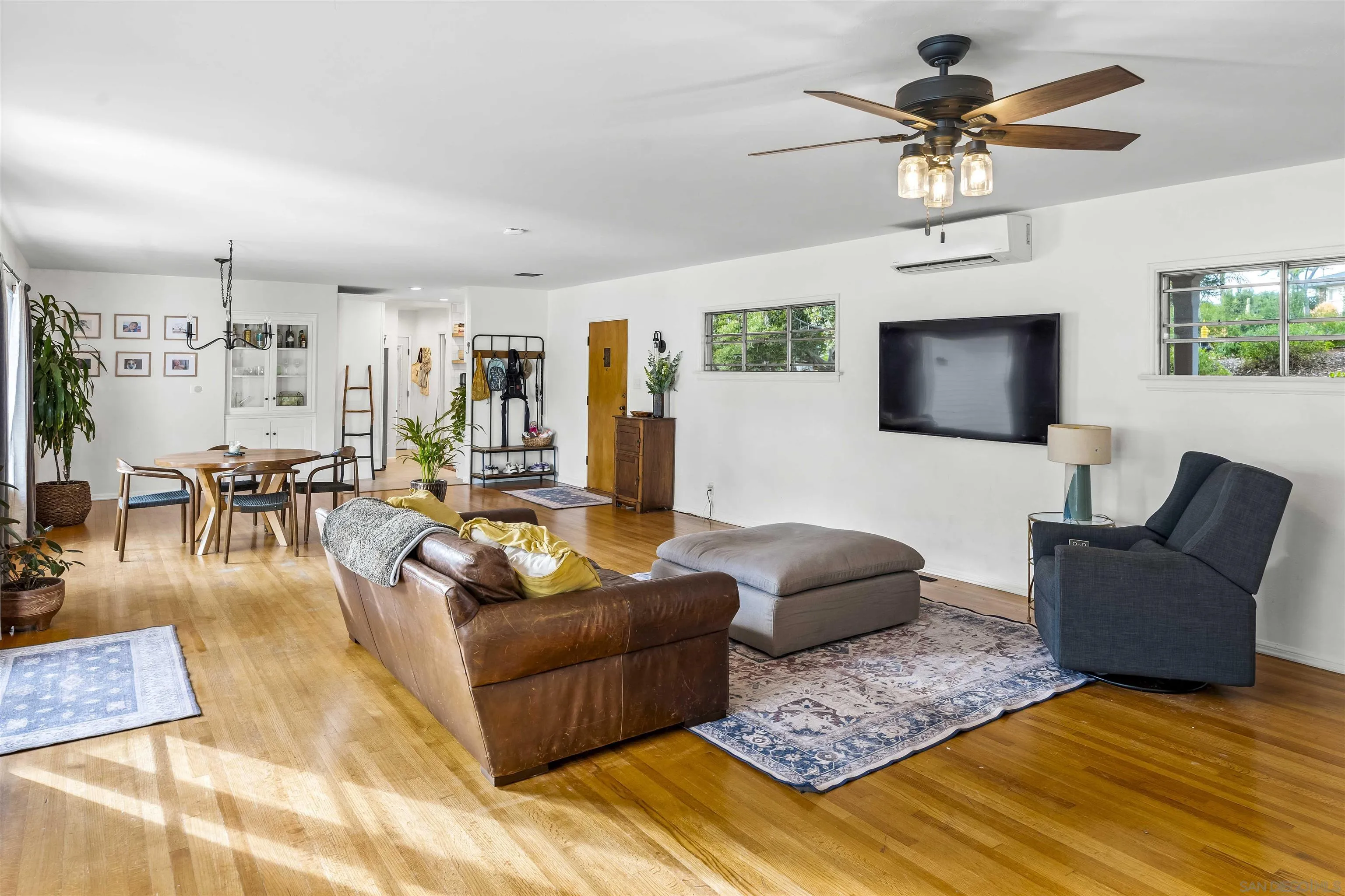 2410 Alta Vista Dr