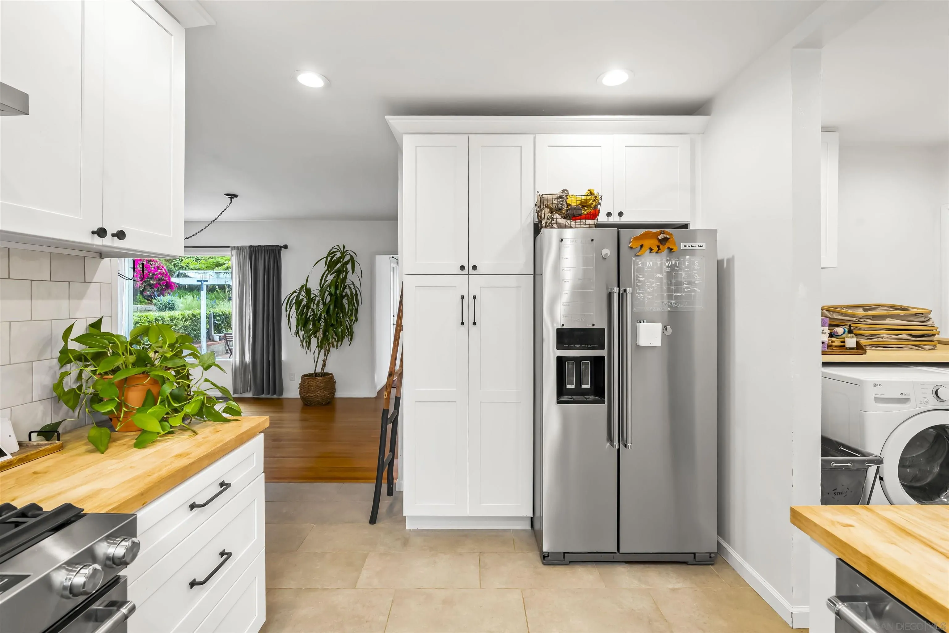 2410 Alta Vista Dr