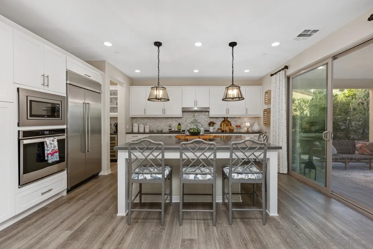 230 Reserve Court