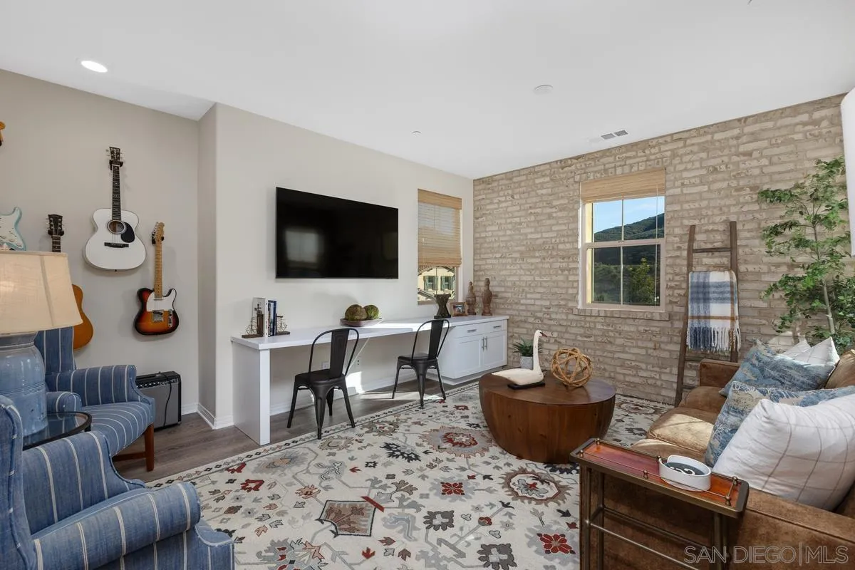 230 Reserve Court