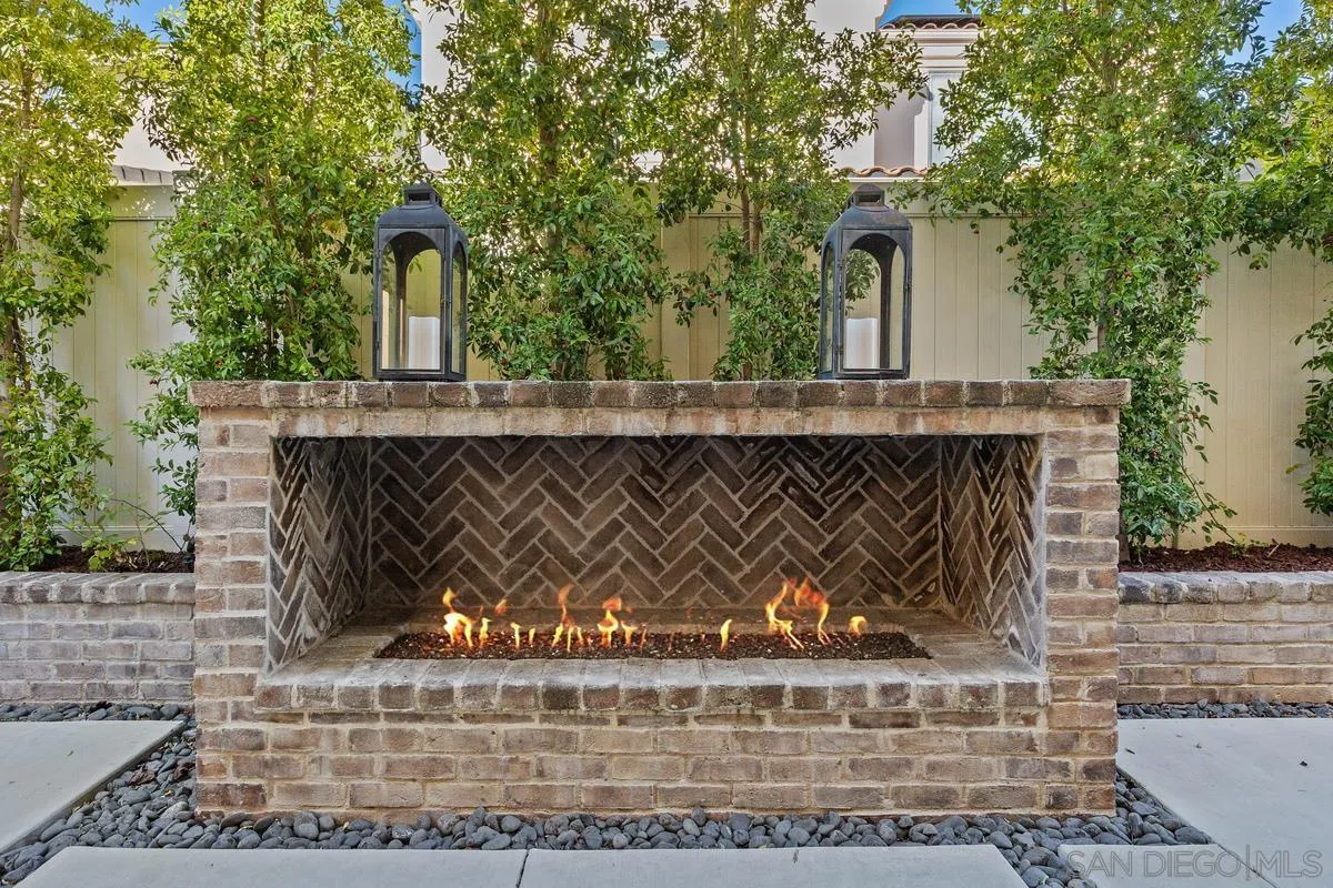 230 Reserve Court