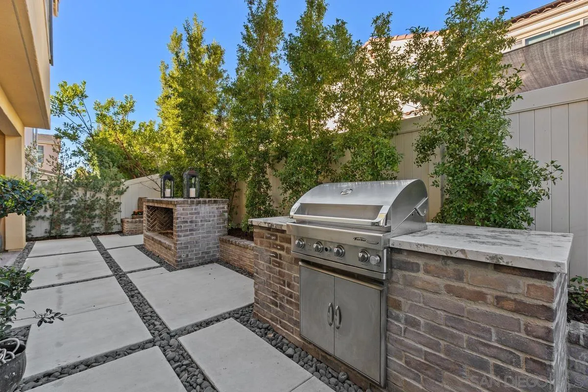 230 Reserve Court