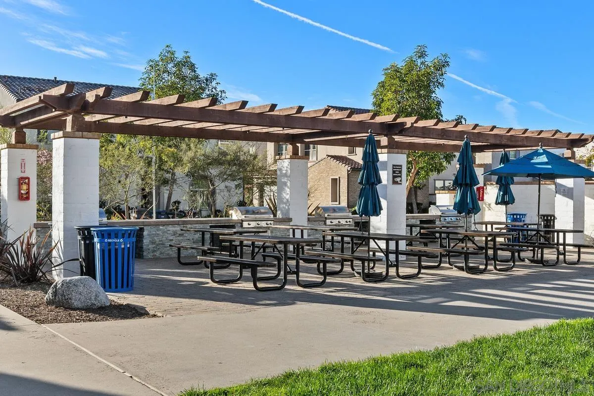 230 Reserve Court