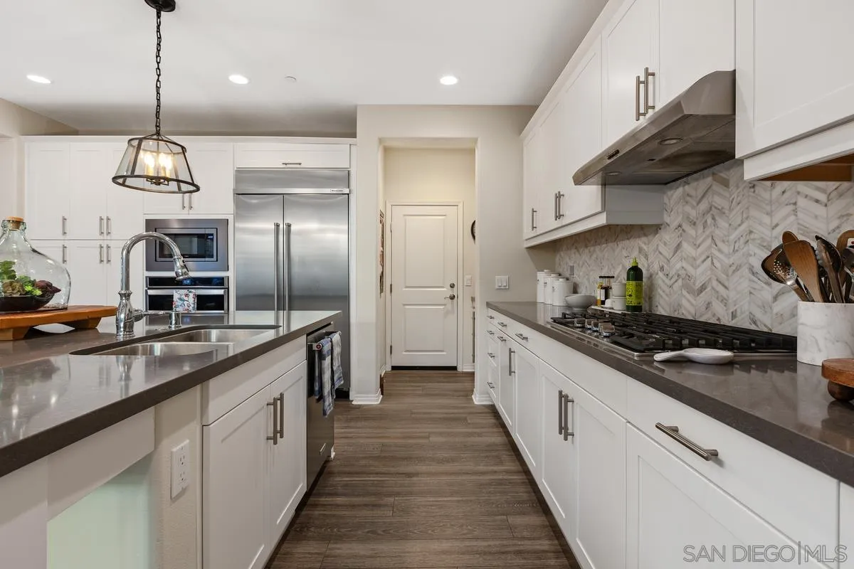 230 Reserve Court