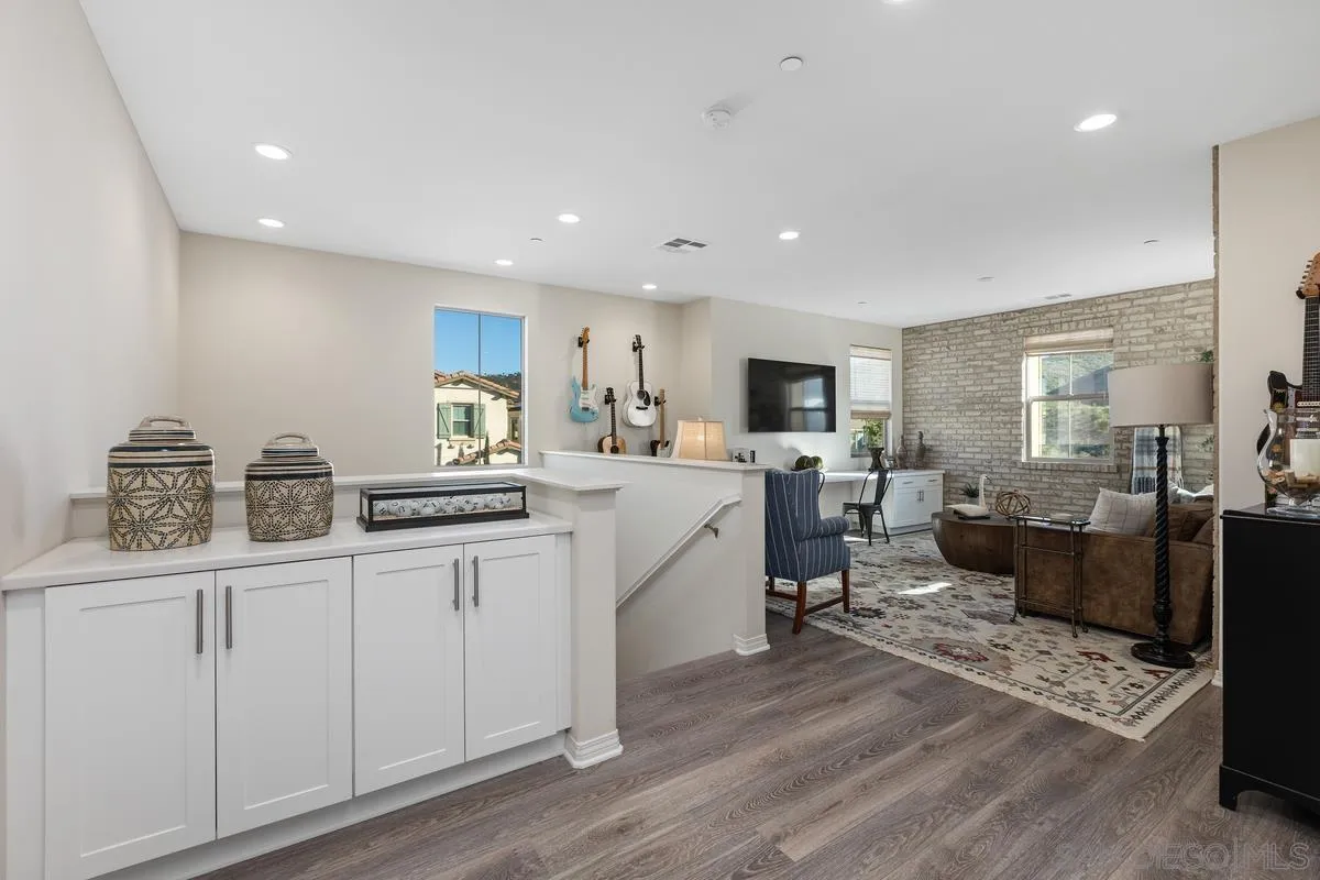230 Reserve Court
