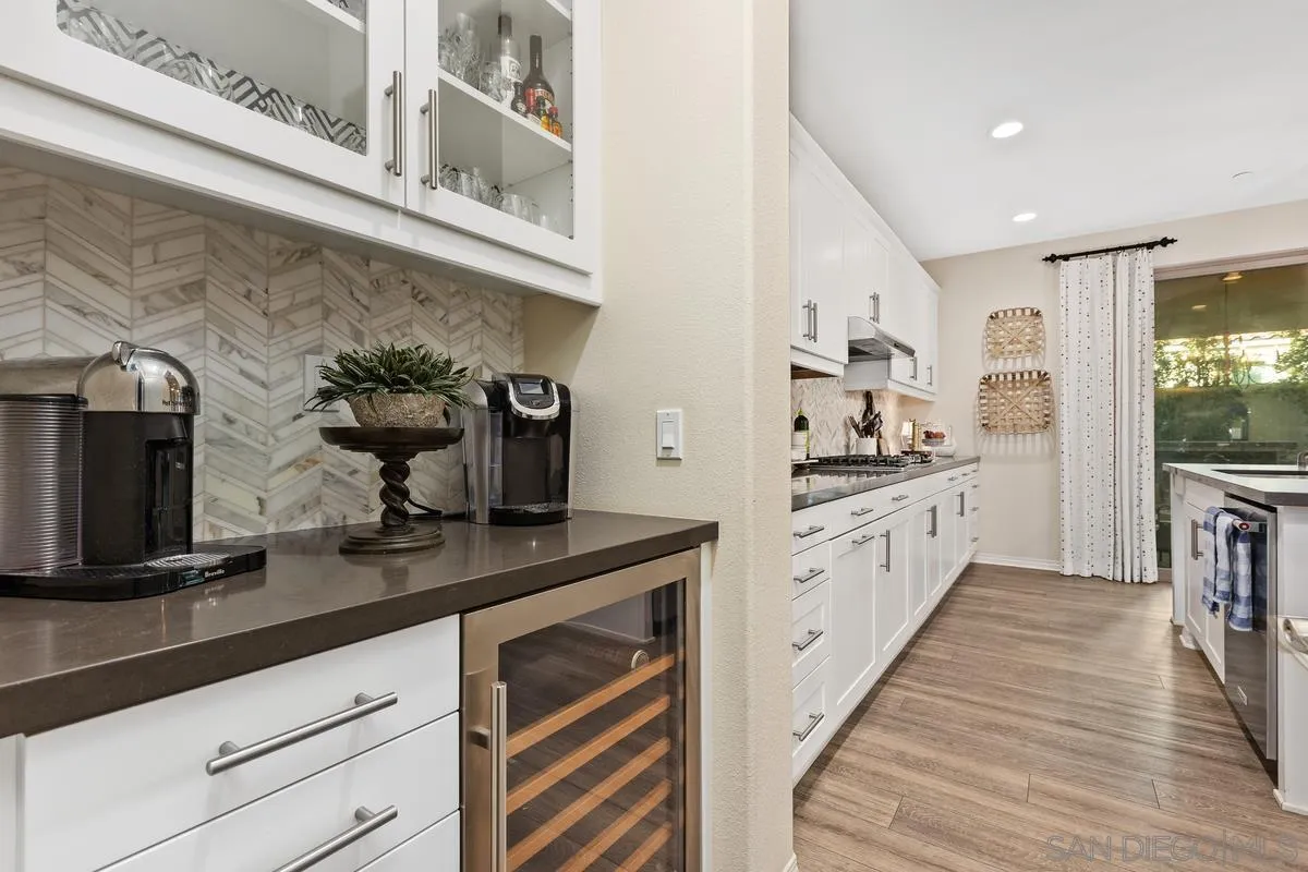 230 Reserve Court