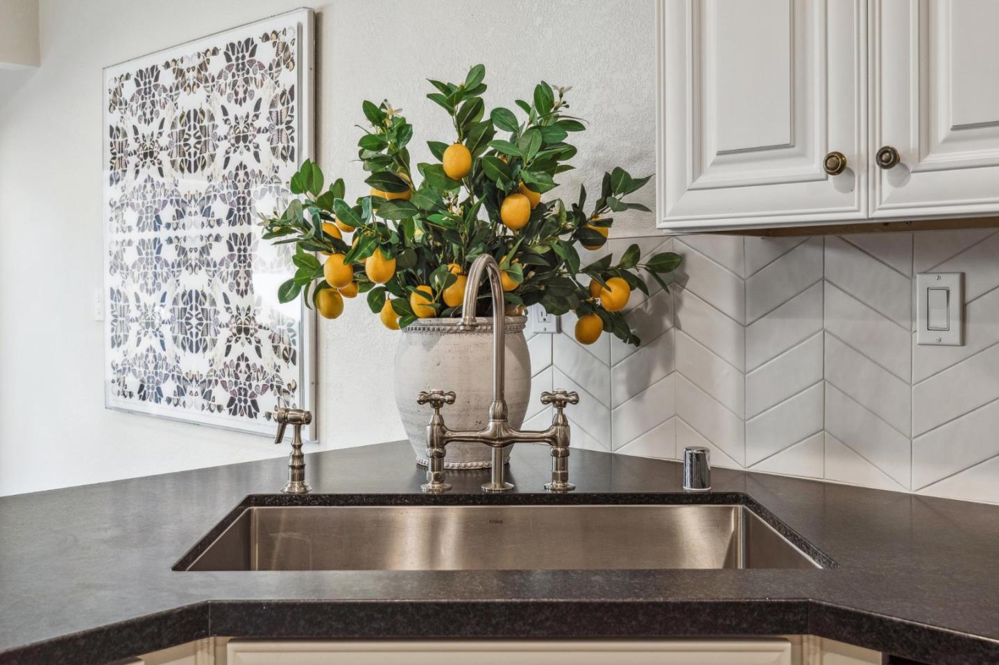 3325 Lake Albano CIR