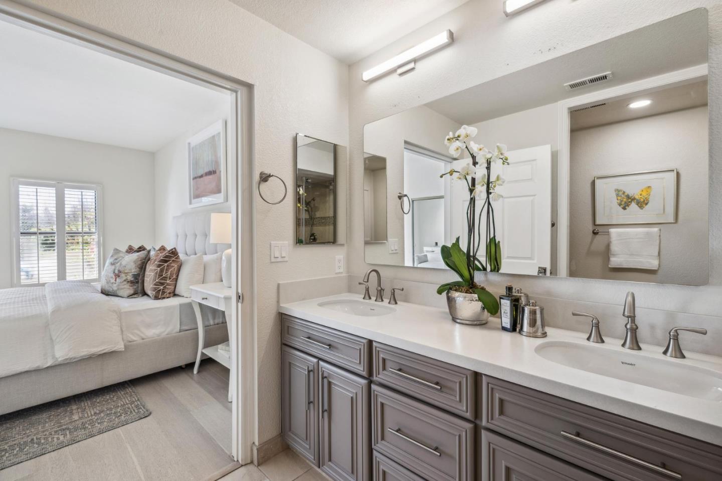 3325 Lake Albano CIR