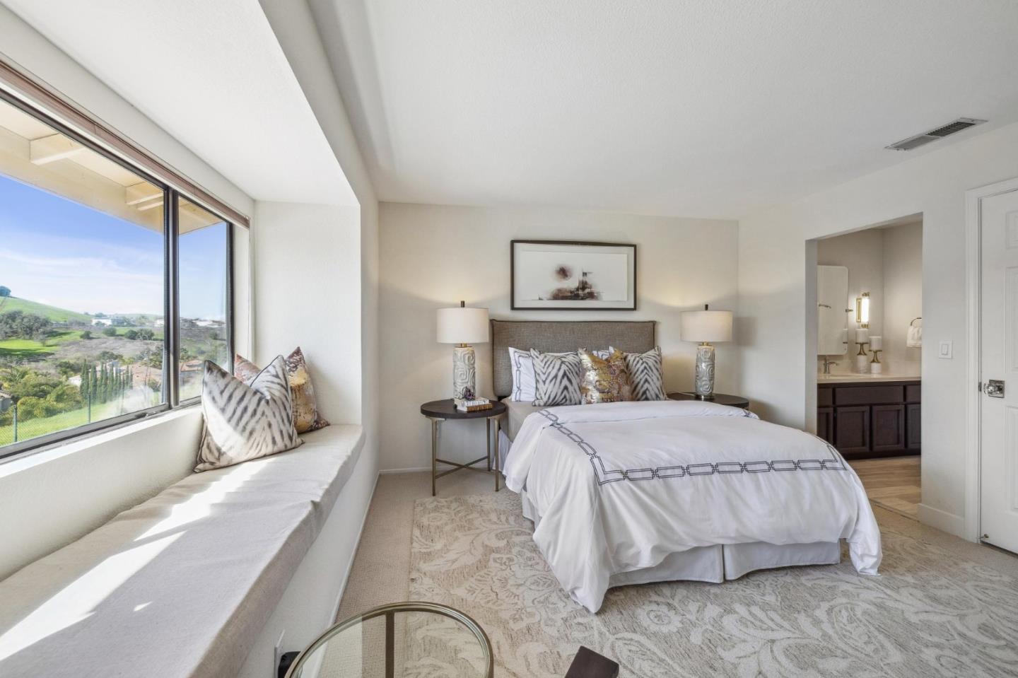 3325 Lake Albano CIR