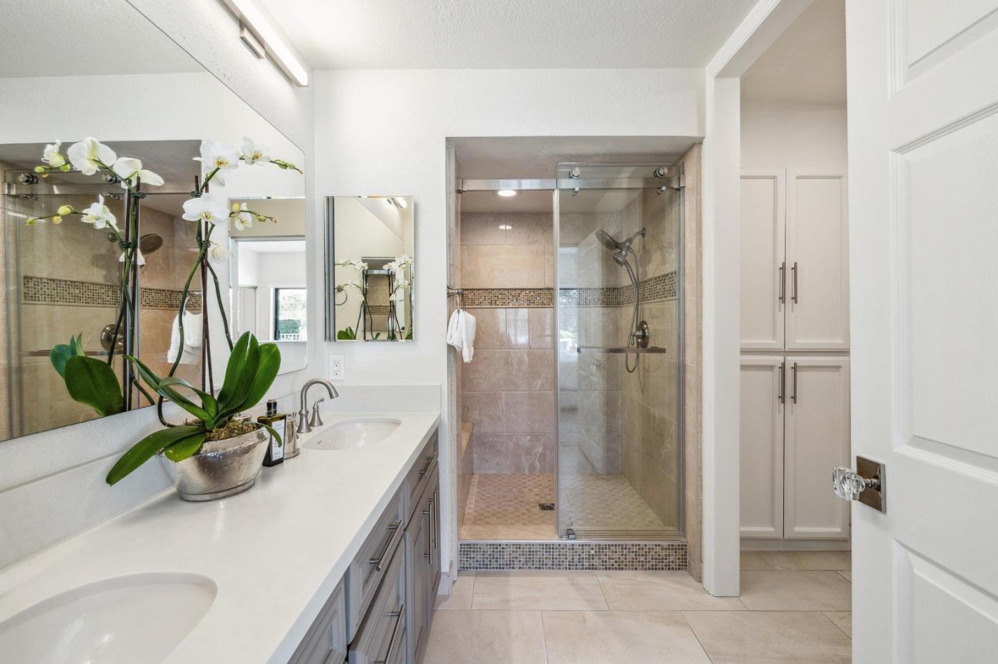 3325 Lake Albano CIR