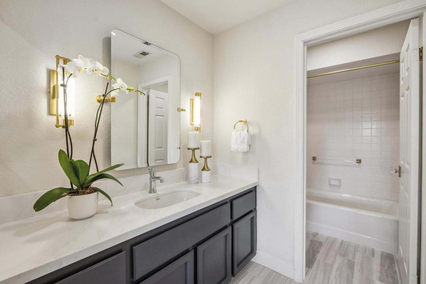 3325 Lake Albano CIR