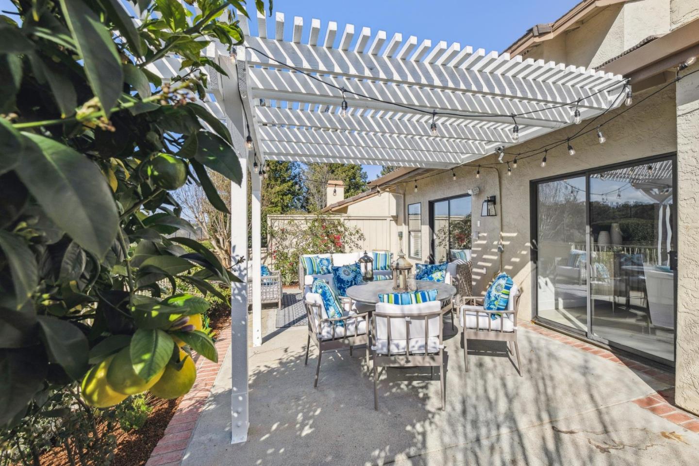 3325 Lake Albano CIR