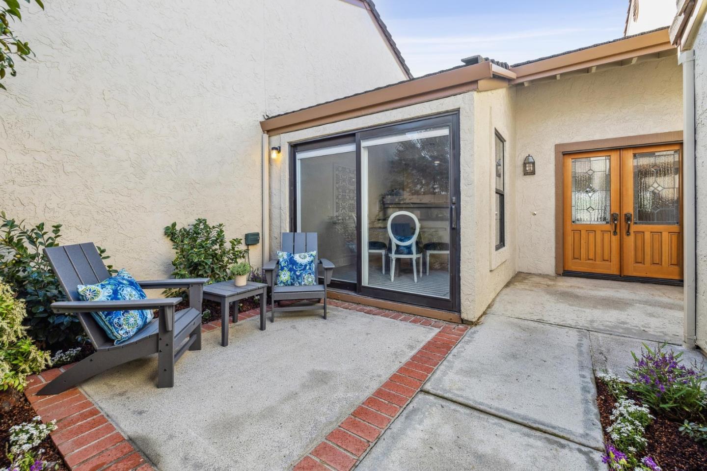 3325 Lake Albano CIR