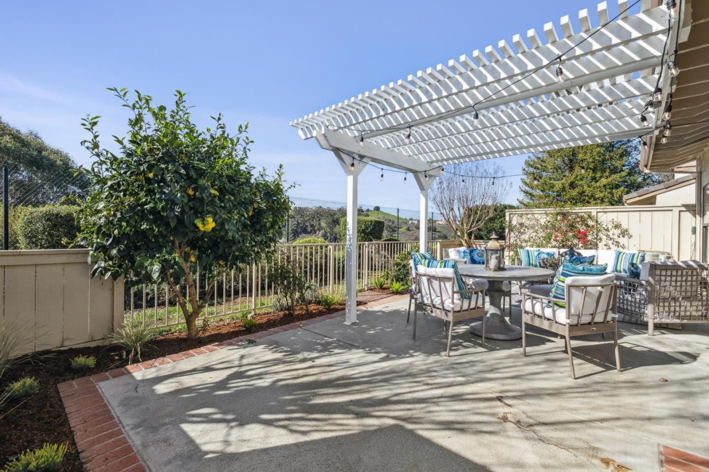 3325 Lake Albano CIR