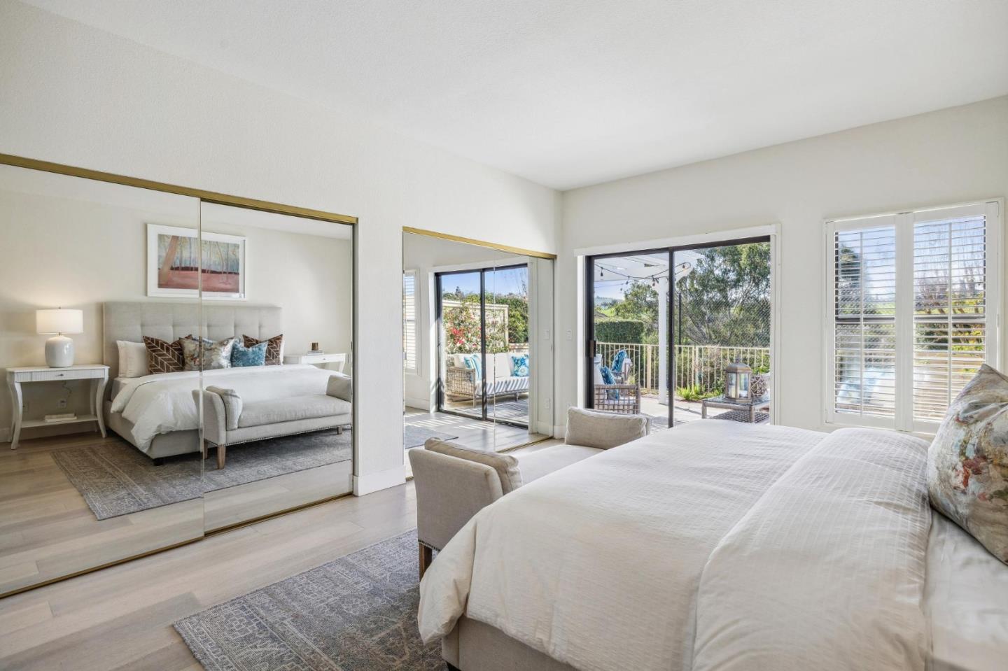 3325 Lake Albano CIR