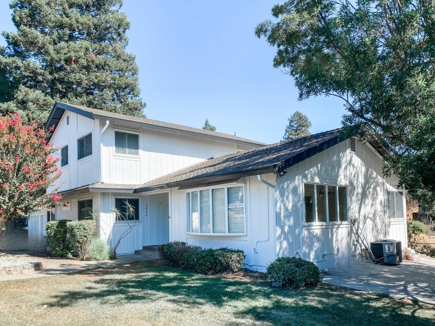 2850 Fountain Oaks DR