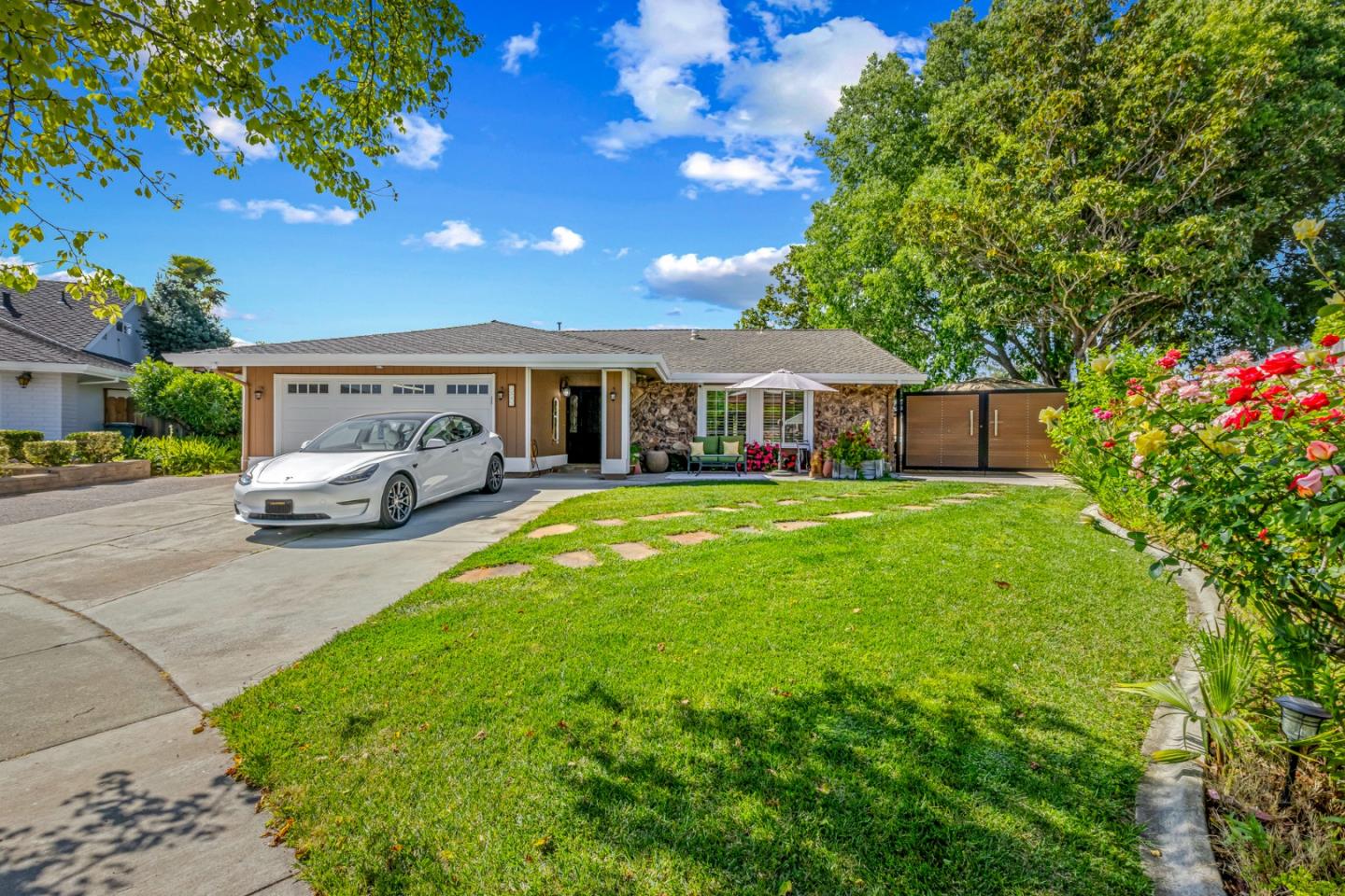 7593 Spruce CT
