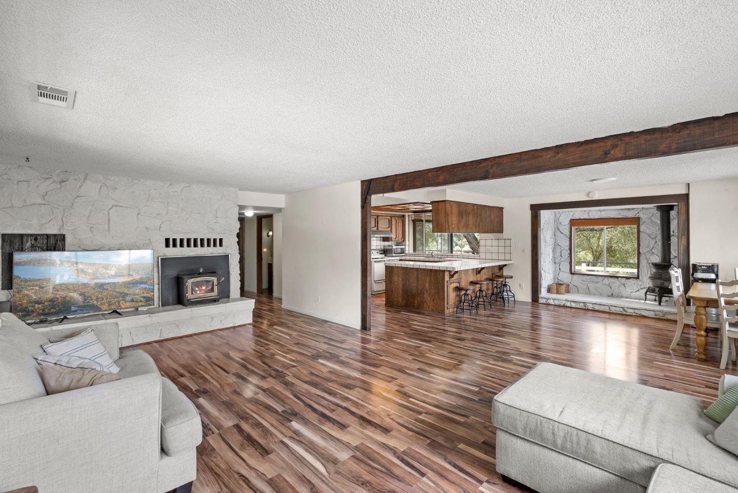 340 Hillside Road