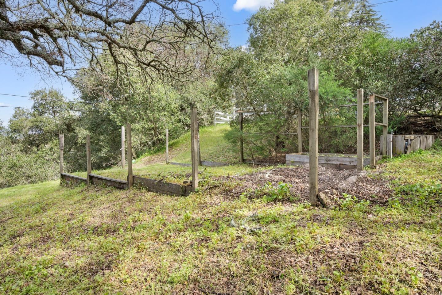 340 Hillside Road