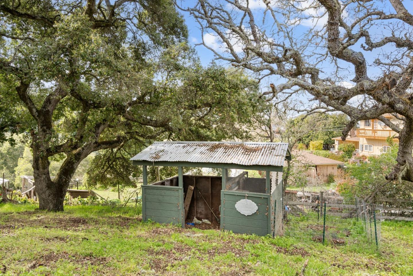 340 Hillside Road