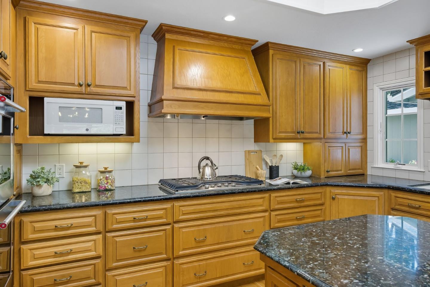 1423 Dot Court
