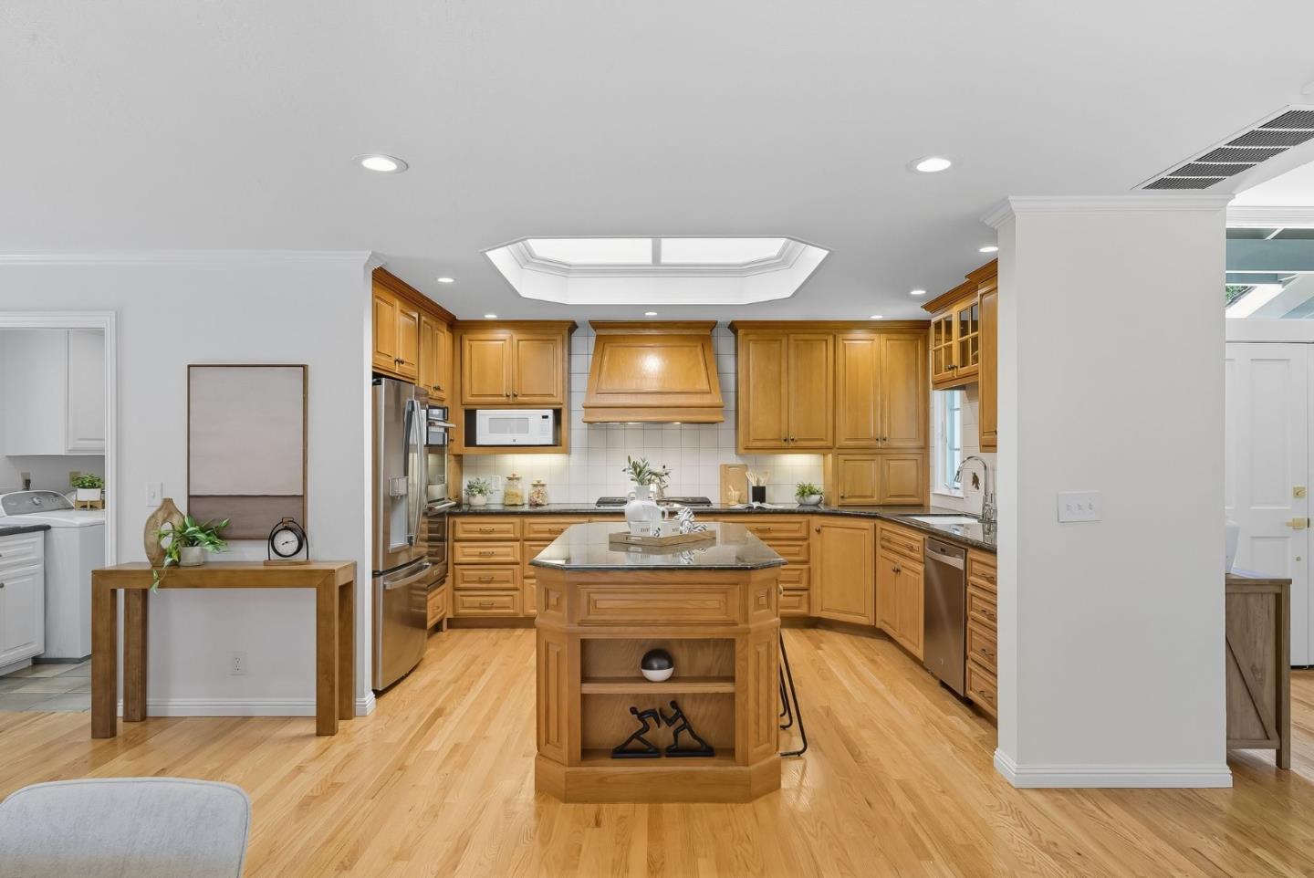 1423 Dot Court