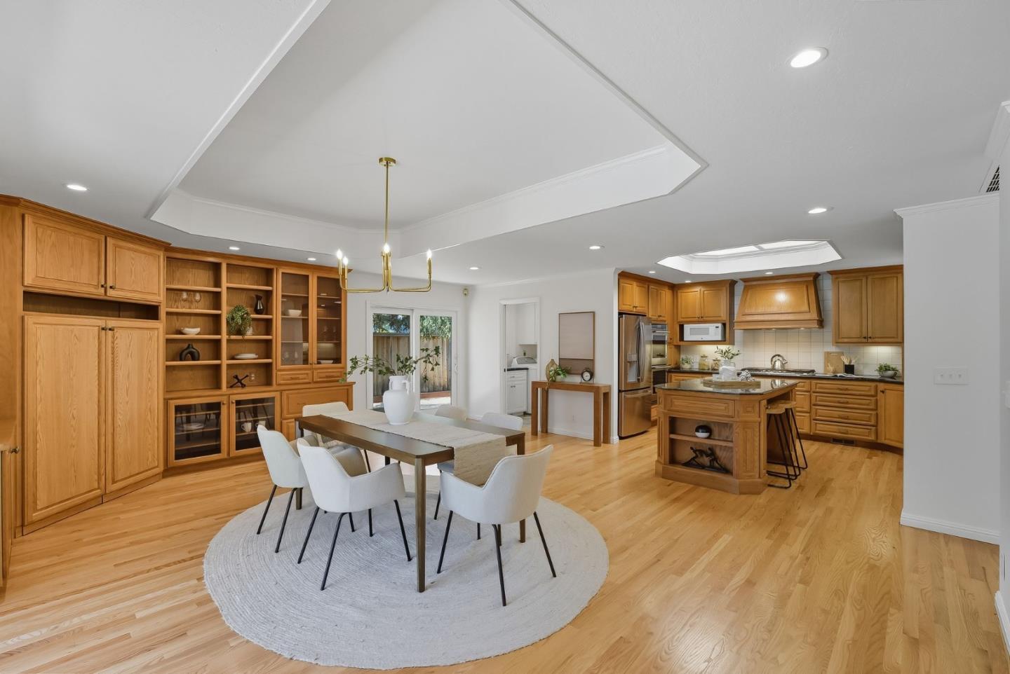 1423 Dot Court