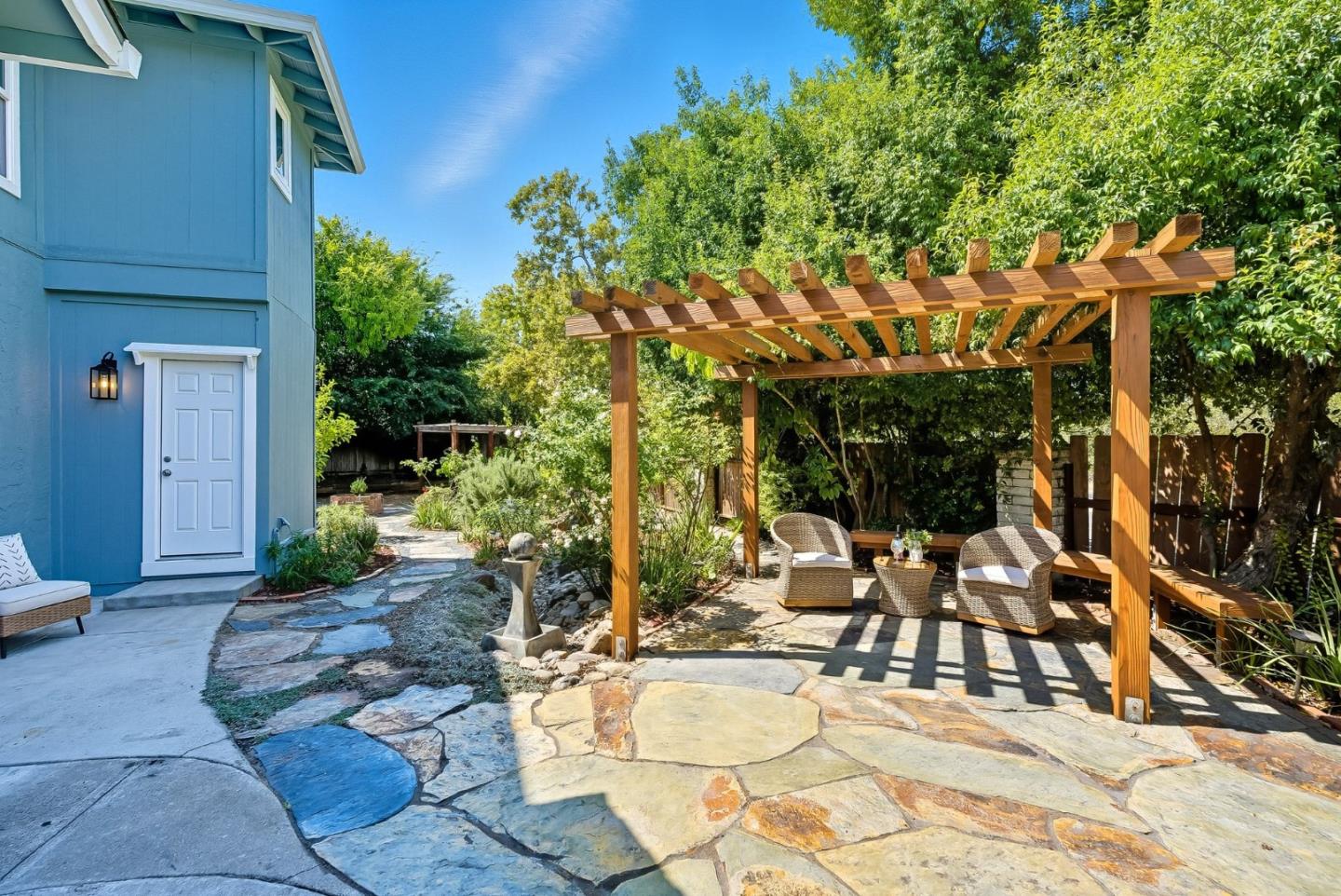 1423 Dot Court