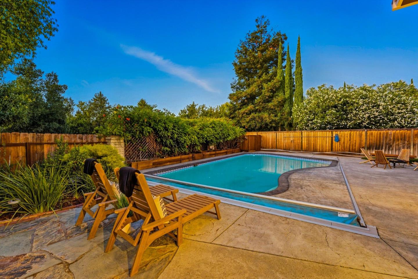 1423 Dot Court
