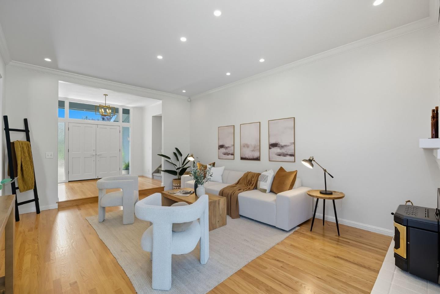 1423 Dot Court