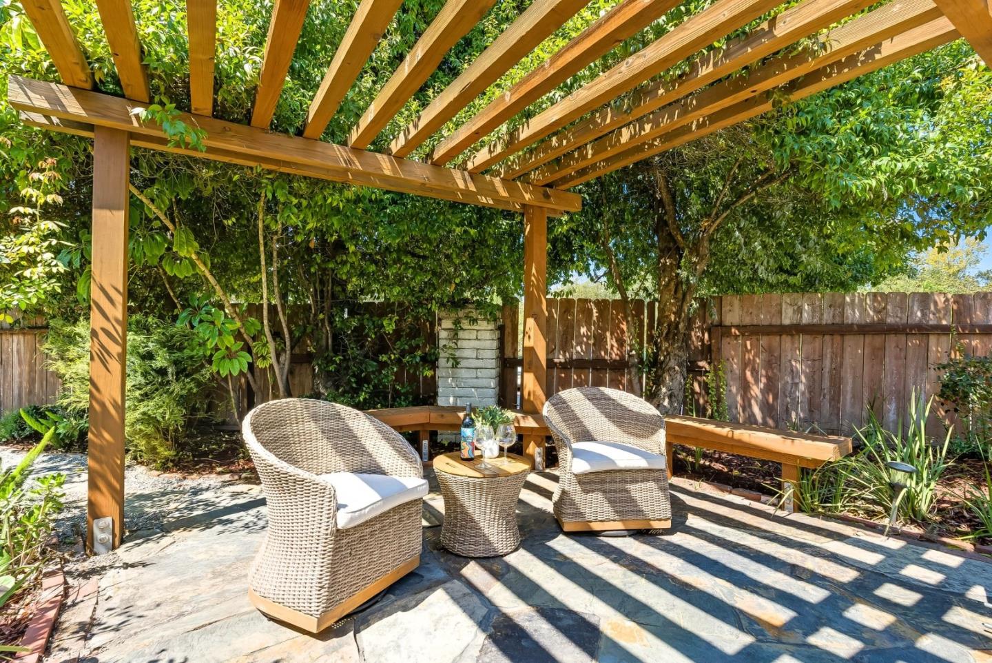 1423 Dot Court