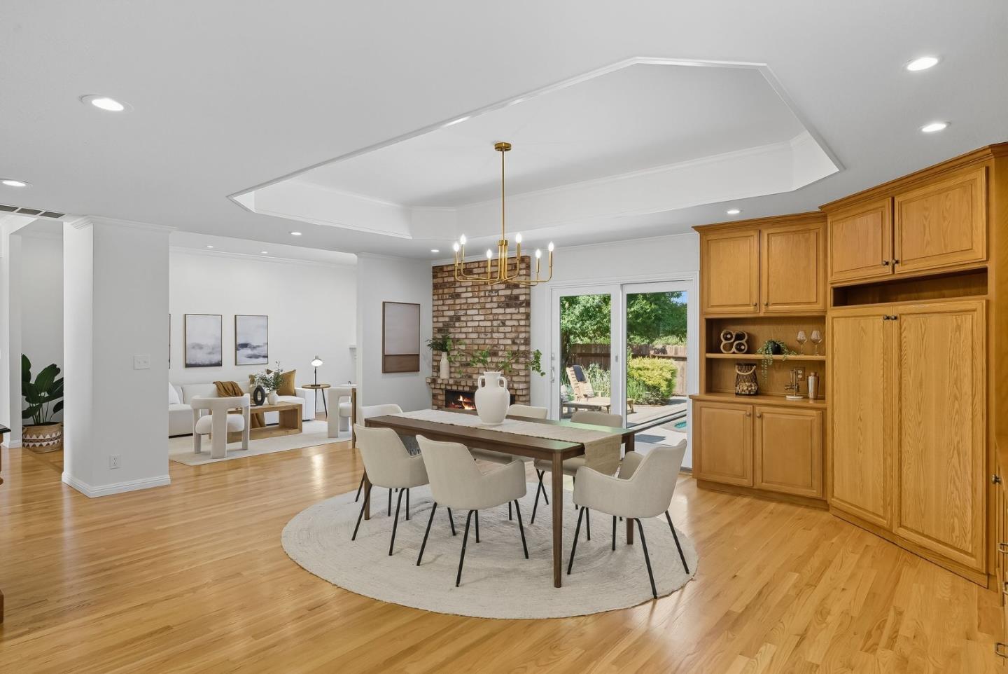 1423 Dot Court
