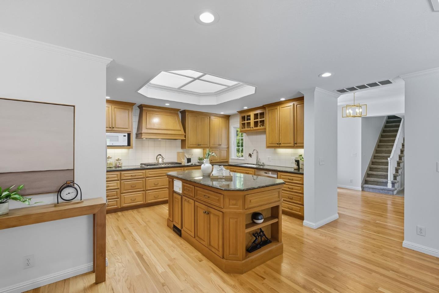 1423 Dot Court