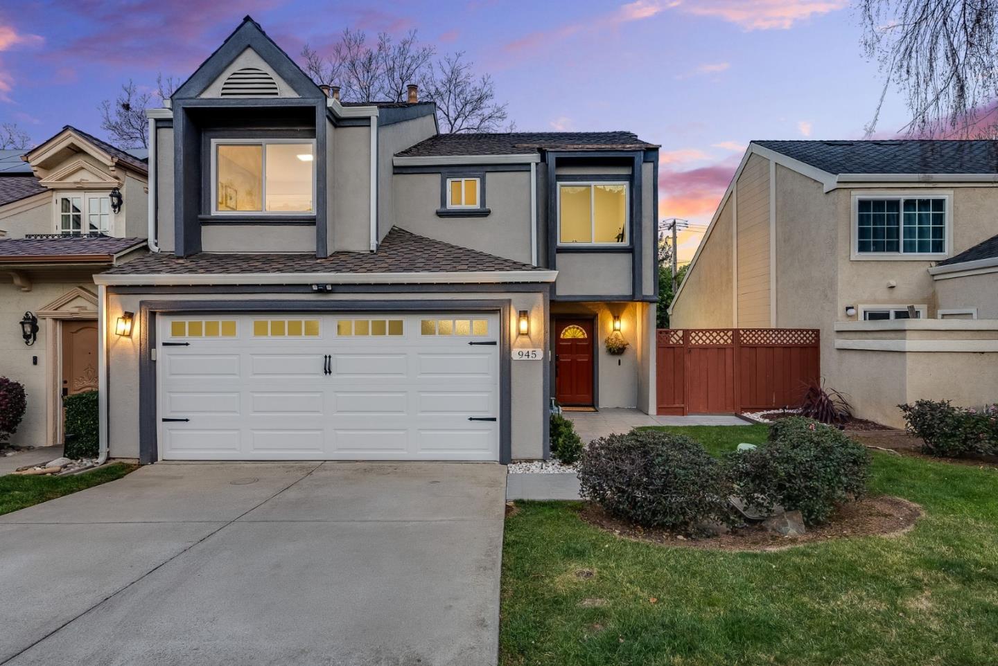 945 Oak Park