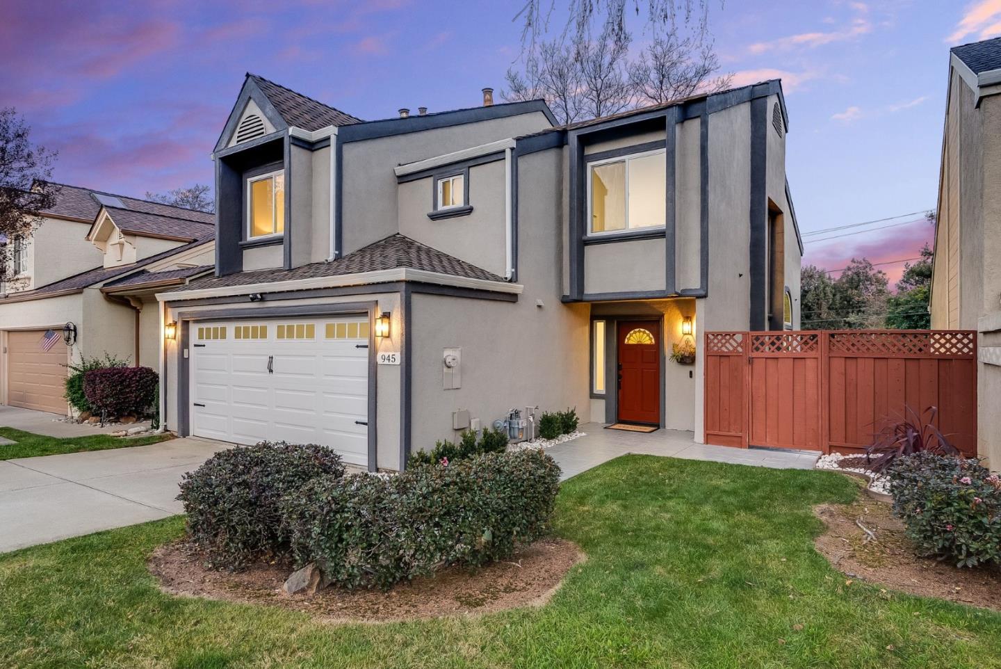 945 Oak Park