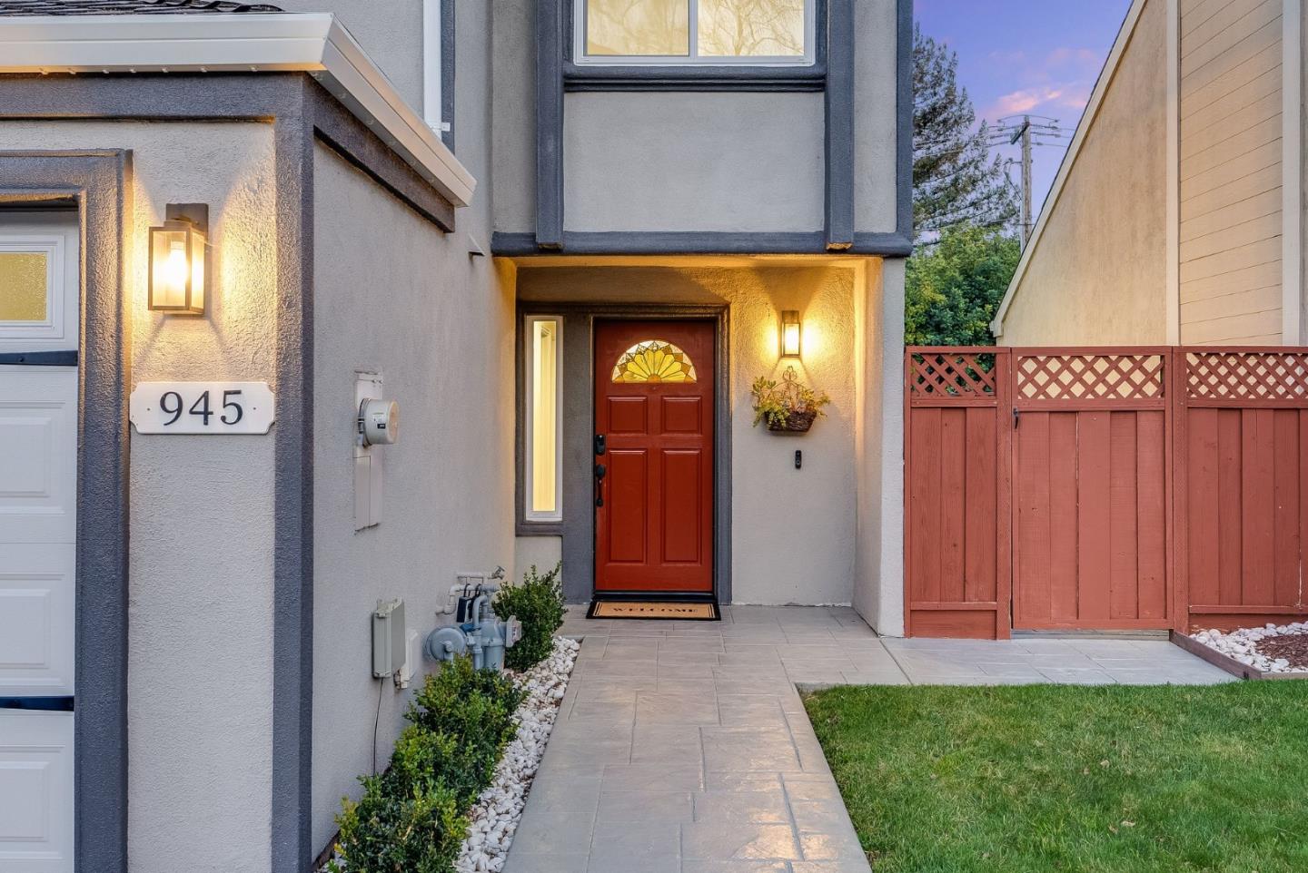 945 Oak Park