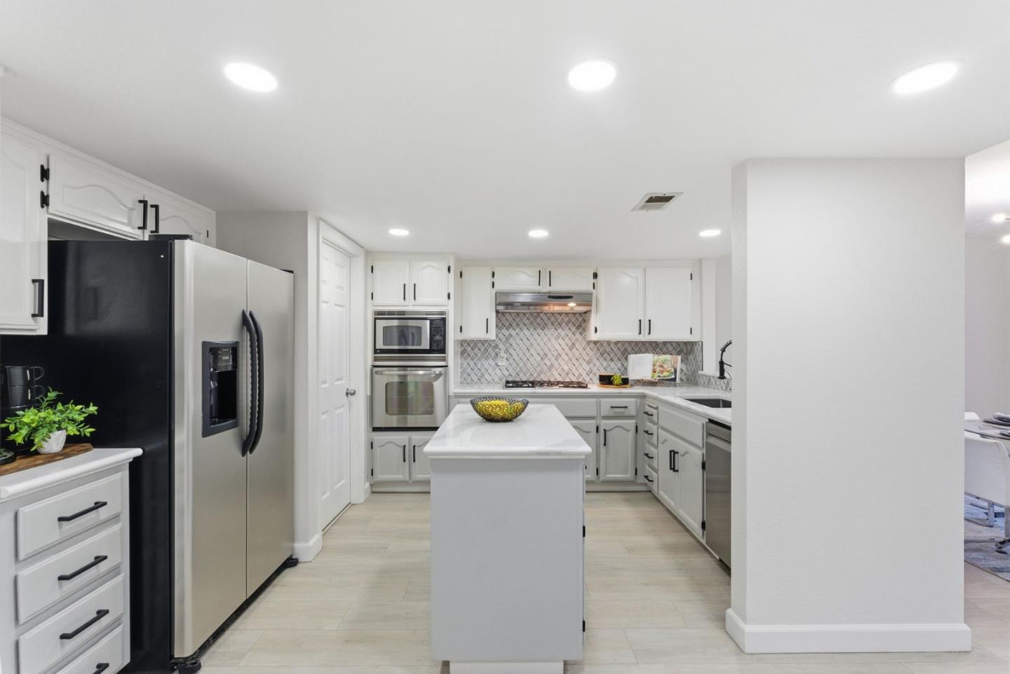 945 Oak Park