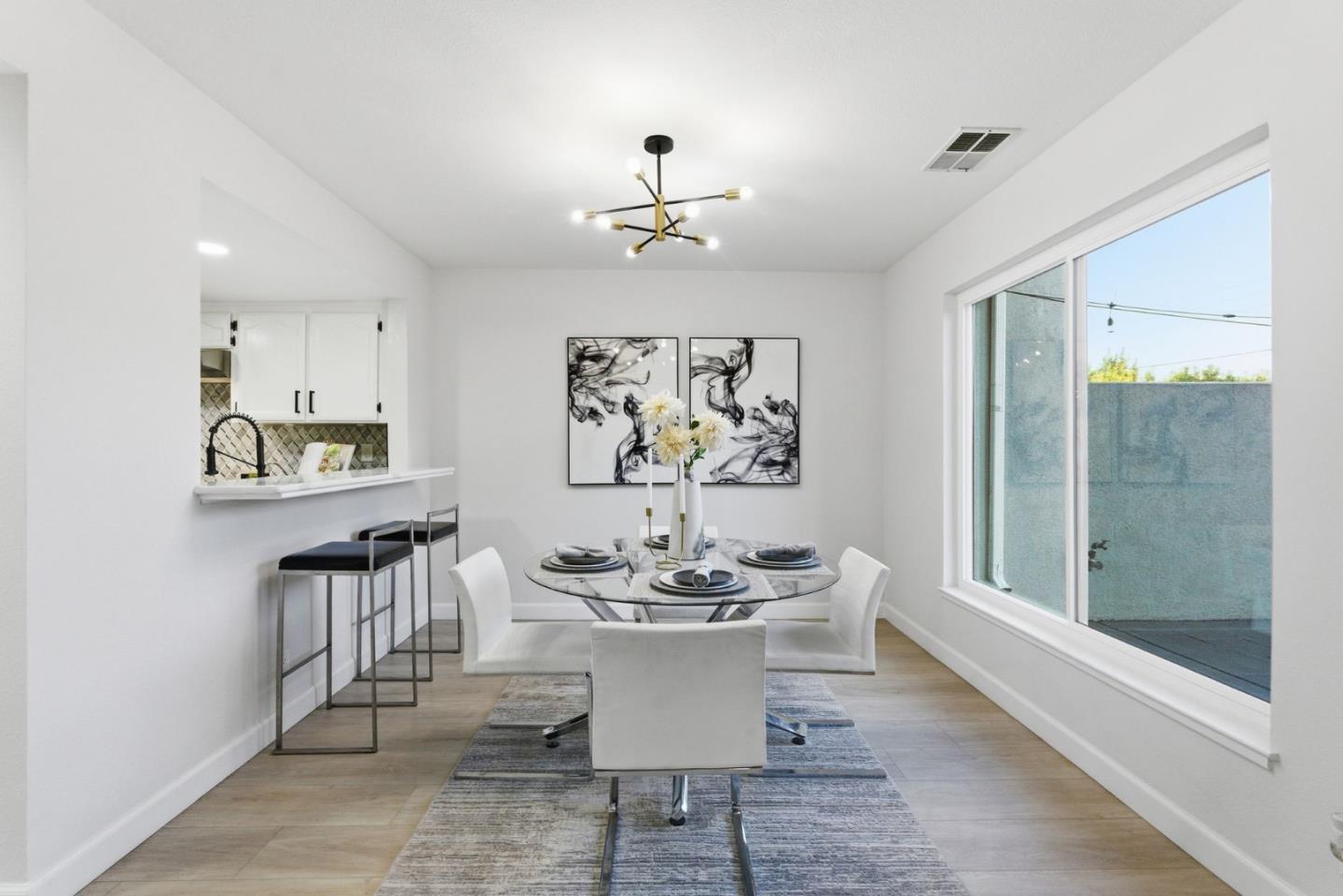 945 Oak Park