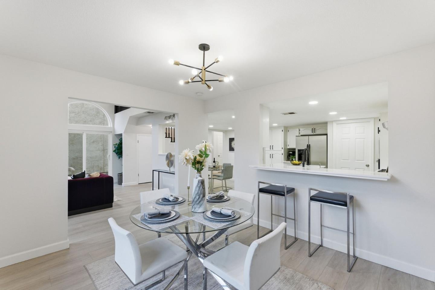 945 Oak Park