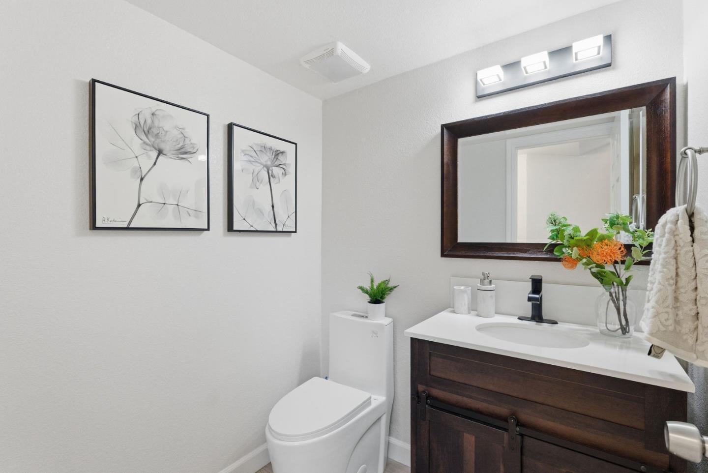 945 Oak Park
