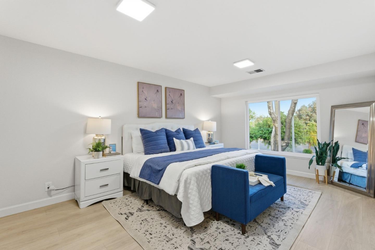 945 Oak Park