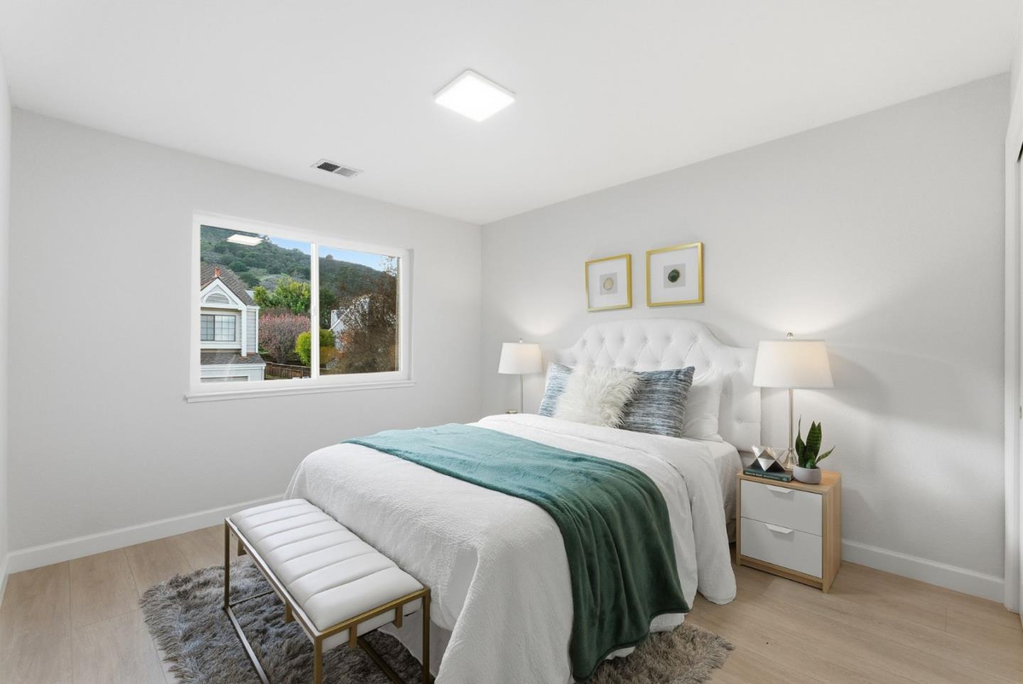 945 Oak Park