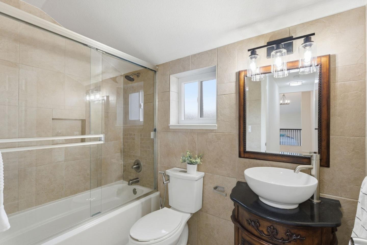 945 Oak Park