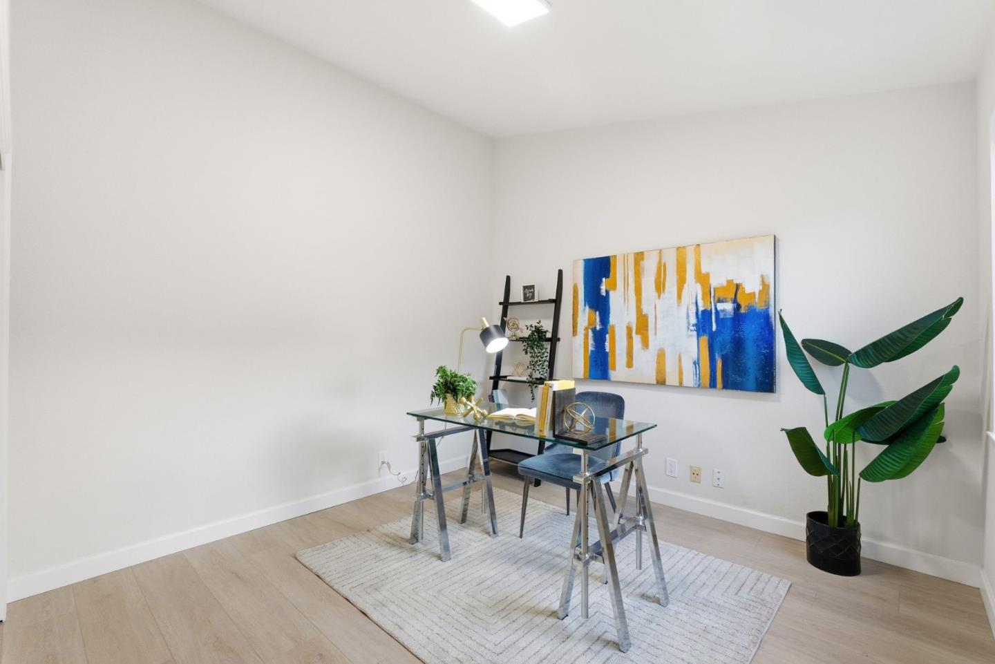 945 Oak Park