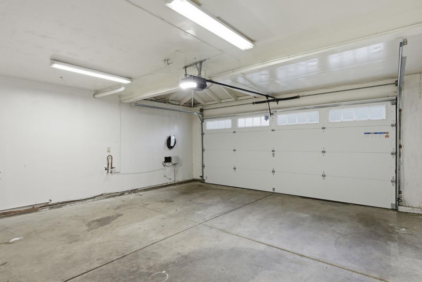 945 Oak Park