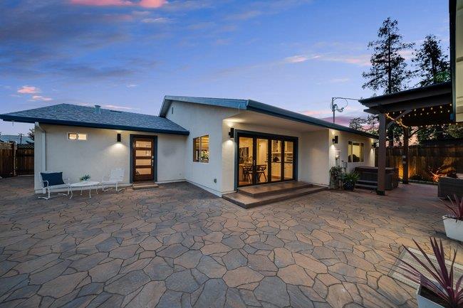 17881 Los Alamos Drive