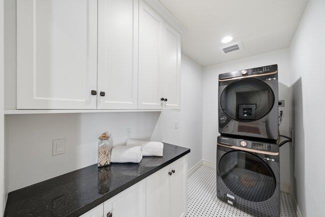 17881 Los Alamos Drive