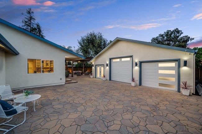 17881 Los Alamos Drive