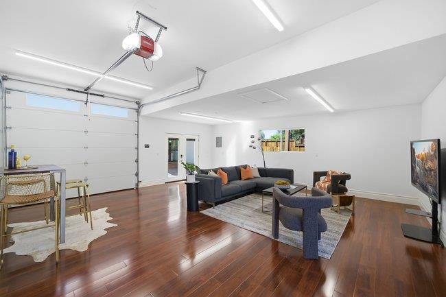 17881 Los Alamos Drive